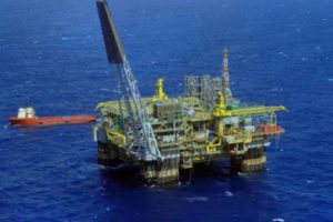 Petrobras pode ser contratada para negociar pré-sal