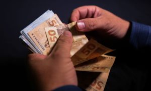 Final de 2020 deixa grande parte dos brasileiros com dívidas