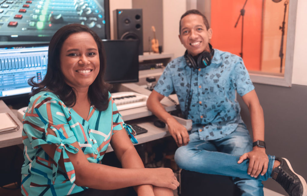 Jornalistas lançam podcast sobre cena cultural pernambucana jornalistas lançam podcast sobre cena cultural pernambucana