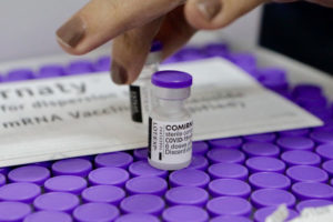 Estudo da vacina Pfizer será iniciado para saber eficácia em gestantes