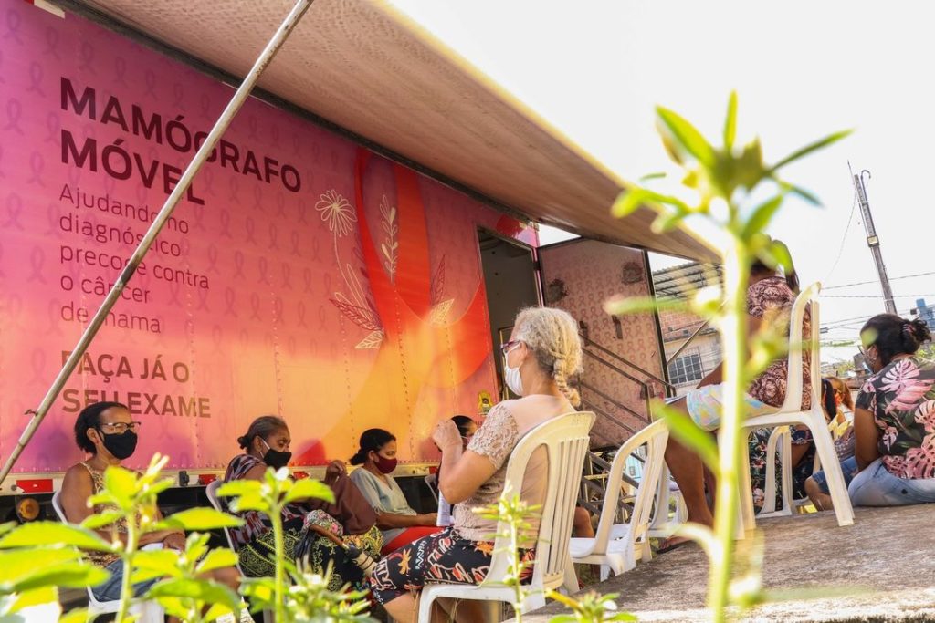 Mamógrafo móvel oferece mais de 1.200 vagas neste mês mamógrafo móvel oferece mais de 1.200 vagas neste mês