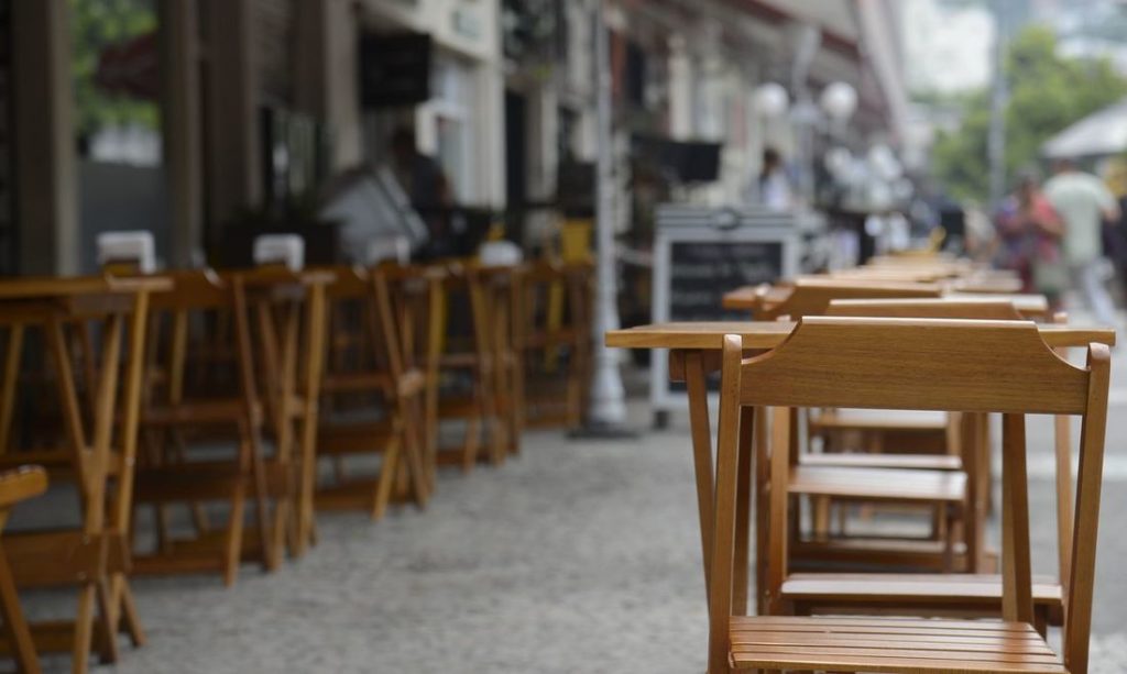 Pernambuco permite abertura de bares e restaurantes aos finais de semana pernambuco permite abertura de bares e restaurantes aos finais de semana