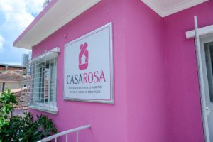ONG de Pernambuco faz exames de mamografia gratuitos pelo Outubro Rosa