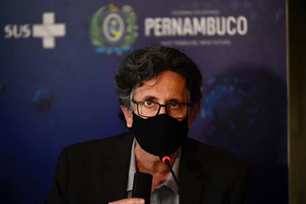 Artistas e grupos carnavalescos de PE