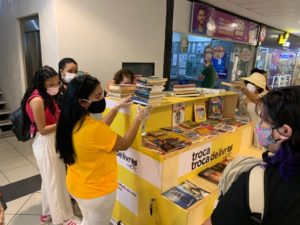 Feira de troca de livros no Recife fomenta a leitura