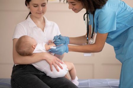 Vacina da gripe em bebês e crianças menores de 6 anos: Veja locais de imunização Vacina da gripe em bebês e crianças menores de 6 anos: Veja locais de imunização