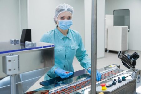 Indústria farmacêutica pernambucana: empresas investem R$ 3,4 bilhões Indústria farmacêutica pernambucana: empresas investem R$ 3,4 bilhões