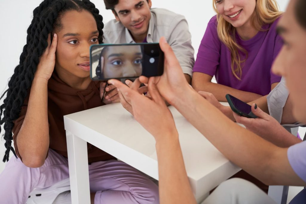 Filmes feitos no celular: Jovens do interior de PE dão vida à cultura local Filmes feitos no celular