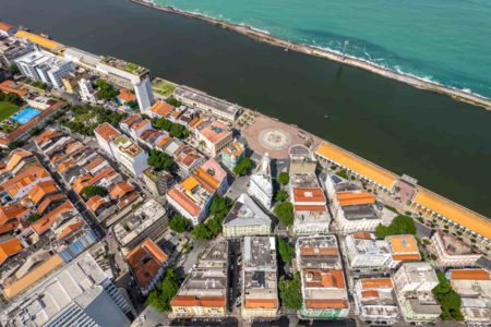 “O Agente Secreto” transforma o Recife em cenário central do cinema brasileiro “O Agente Secreto” transforma o Recife em cenário central do cinema brasileiro