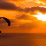 Paraquedismo militar marca aniversário de 489 anos do Recife com espetáculo no Pina