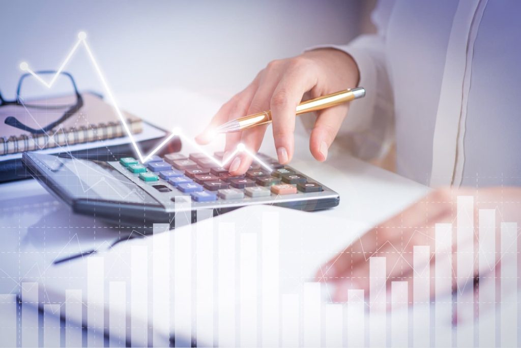 Rotativo do cartão tem queda nos juros em março, mas volume de crédito cresce no trimestre