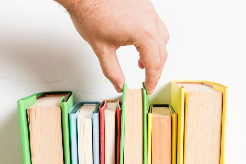 MEC divulga resultado da avaliação de livros do PNLD para anos iniciais MEC divulga resultado da avaliação de livros do PNLD para anos iniciais